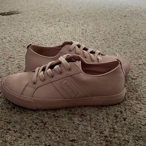 Kendall + Kylie Casual Sneakers